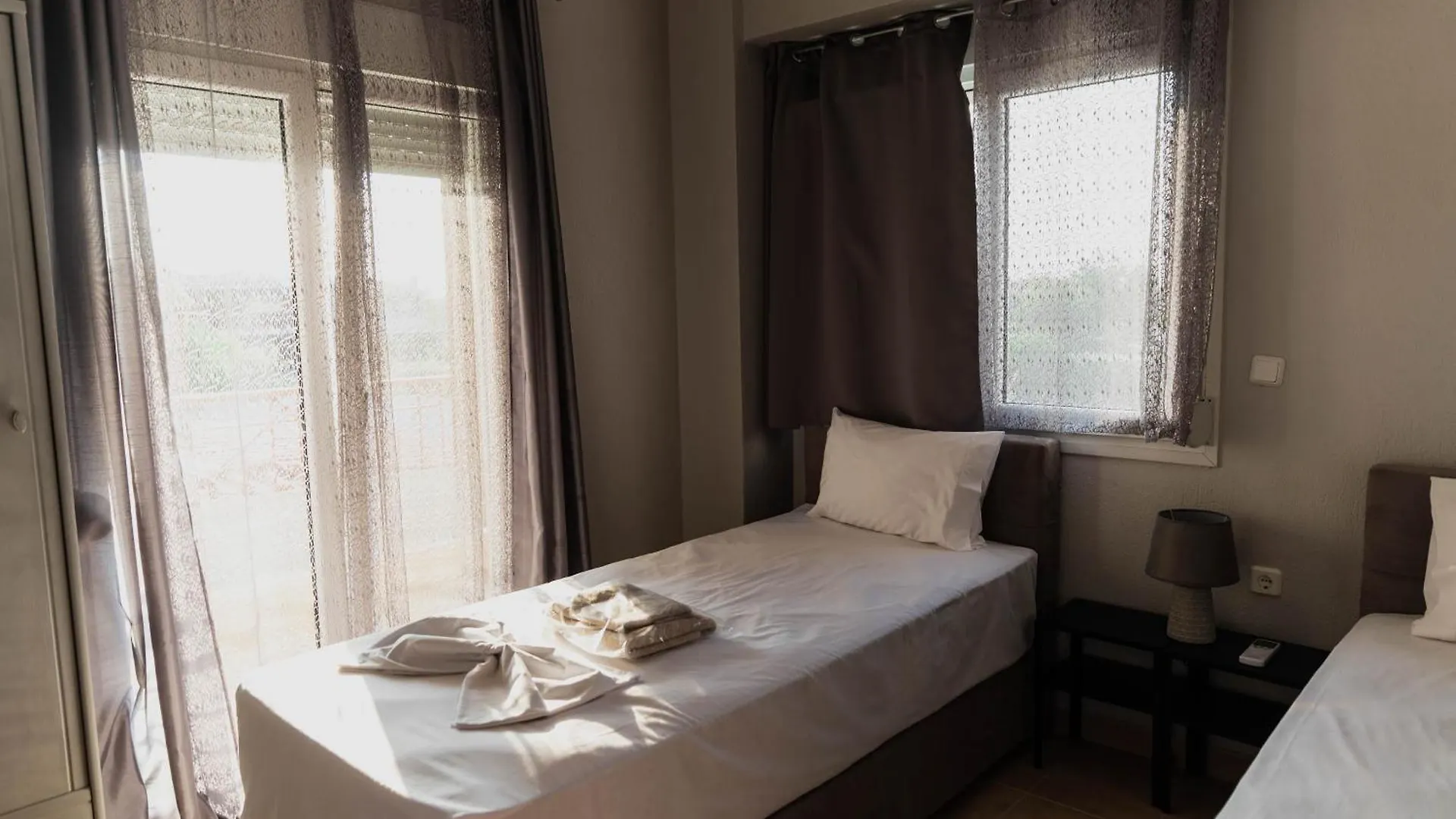 Villa De N.A.P.E Hanioti Apartment